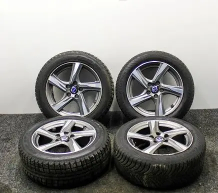 R16 alloy rim