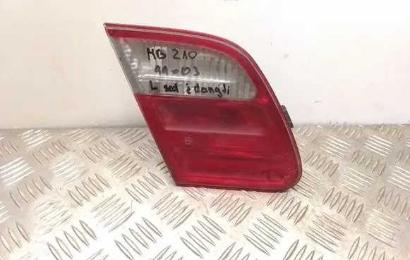 Mercedes-Benz E W210 Tailgate rear/tail lights A2108203764