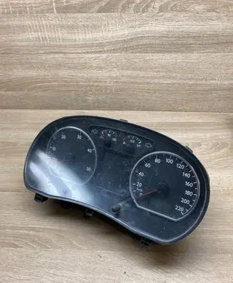 Volkswagen Polo IV 9N3 Speedometer (instrument cluster) 6Q0920821E