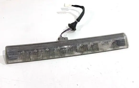 Toyota RAV 4 (XA40) Third/center stoplight 