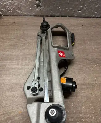 Ligier JS 50 Front wiper linkage and motor