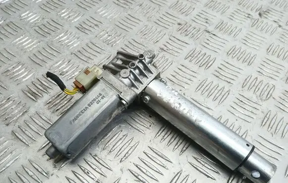 BMW 7 E65 E66 Seat adjustment motor 8320446
