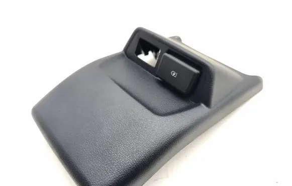 Nissan Leaf II (ZE1) USB socket connector 969305SH2B 000001 182022