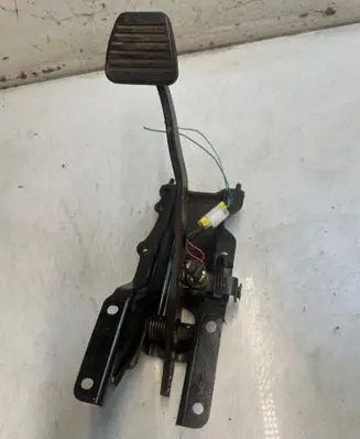 Mitsubishi Canter Brake pedal 231