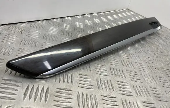 BMW 7 F01 F02 F03 F04 Dashboard glove box trim 9115537
