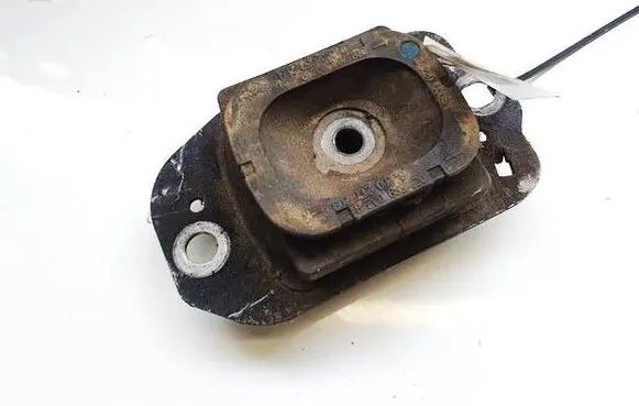 Renault Laguna III Engine mount bracket 8200277209