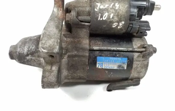 Toyota Yaris Starter motor 2810040070