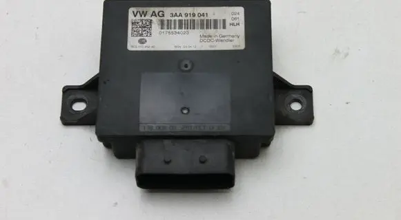 Volkswagen PASSAT B7 Power management control unit 3AA919041
