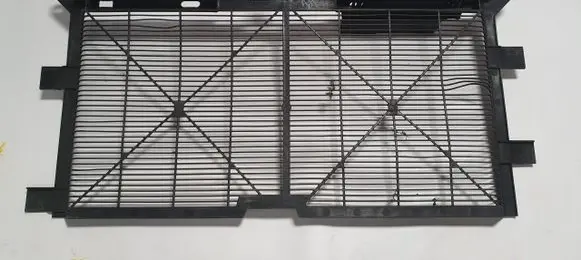 Nissan Leaf I (ZE0) Radiator trim 