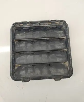 Dodge Durango Quarter panel pressure vent 68323649AB