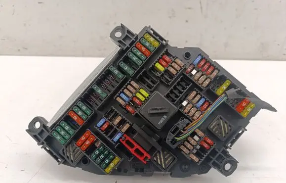 BMW 5 F10 F11 Fuse module 9264923