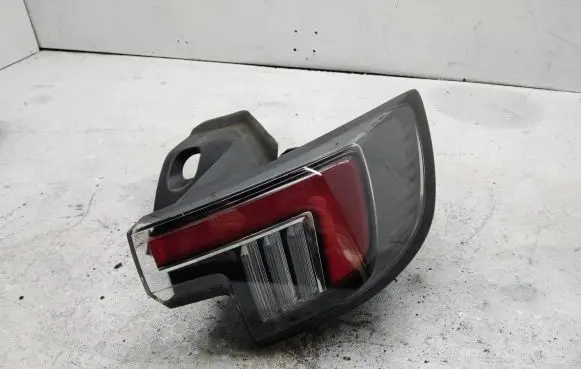 Opel Mokka B Rear/tail lights 9833721980 21052021 2SK01499402AG