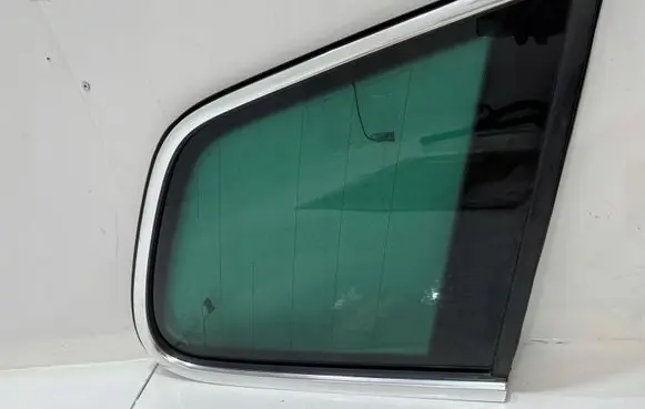 Volkswagen Touareg II Rear windscreen/windshield window 7P6 |000000000000000