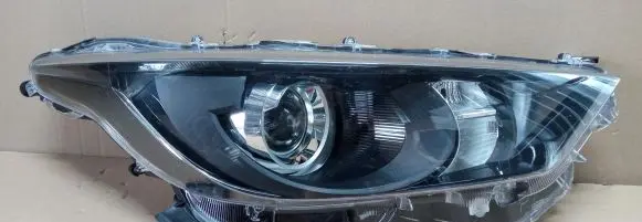 Toyota Yaris XP210 Headlight/headlamp K0-6