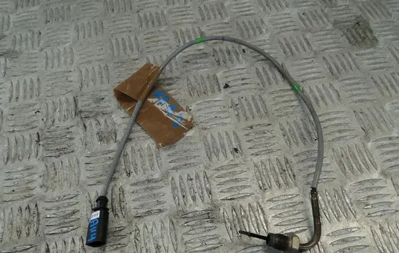 Audi Q3 F3 Exhaust gas temperature sensor
