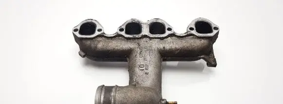 Volkswagen Golf III Intake manifold 028129713J