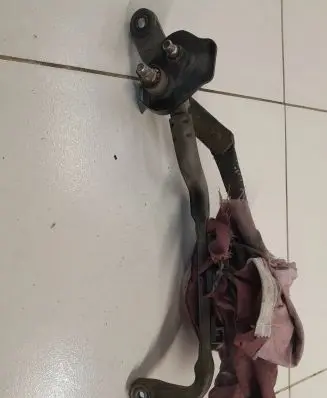 Toyota Yaris Front wiper linkage NOCODE