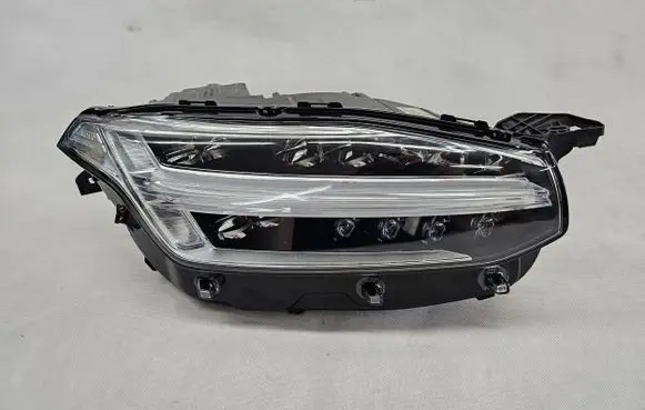 Volvo XC90 Headlight/headlamp 32228689