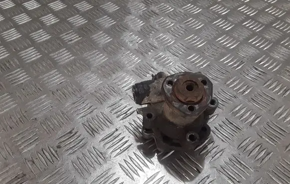 Volkswagen Golf IV Power steering pump 1J0422154