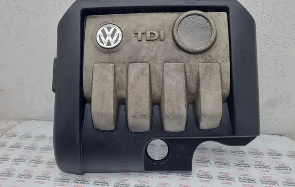 Engine cover (trim)
