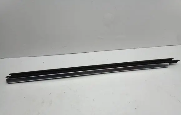 BMW 7 F01 F02 F03 F04 Rear door glass trim molding 7206451