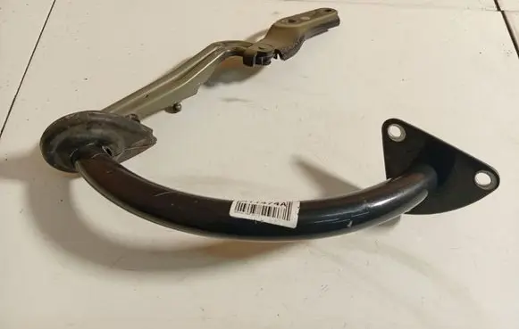 Volkswagen PASSAT B7 Tailgate/trunk/boot hinge 3C5827301B