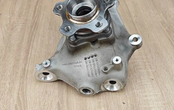 BMW 4 G22 G23 G24 G26 Front wheel hub spindle knuckle 6892509 6899175