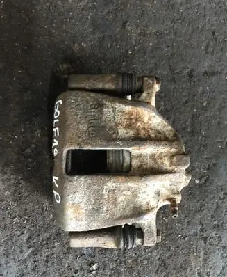 Volkswagen Golf III Front brake caliper