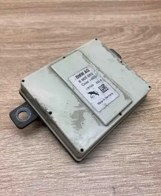 BMW X5 E53 Aerial antenna amplifier 6905950 1767300