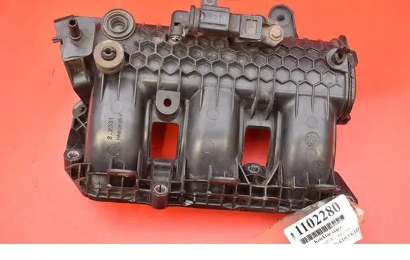 Audi 100 200 5000 C3 Intake manifold 9802101480