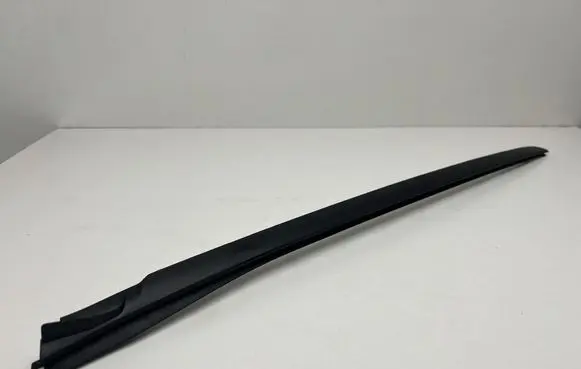 BMW M4 G82 G83 Windshield trim 7475010