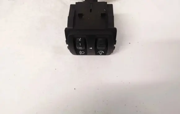 Renault Megane II Headlight level height control switch 8200095495b