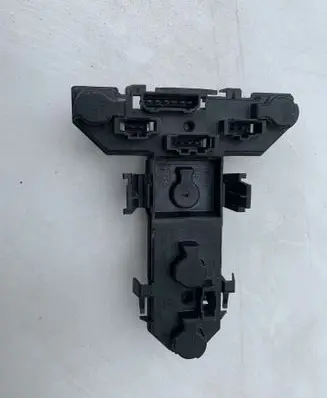 Volkswagen Golf IV Tail light bulb cover holder 1J6945257