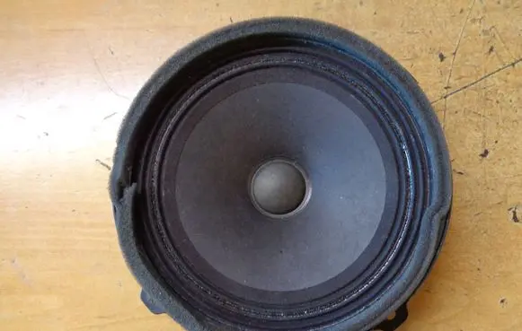 Hyundai i30 Front door speaker 96330A5000
