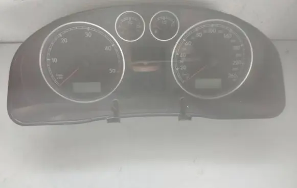 Volkswagen PASSAT B5.5 Speedometer (instrument cluster) 3B0920805A