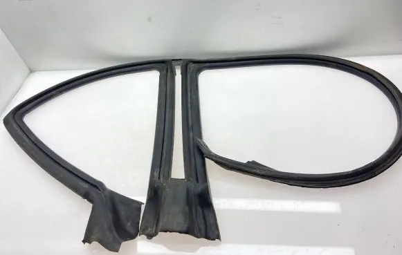 Subaru Outback Front door rubber seal 