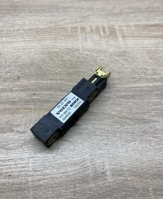 Volvo S60 Airbag deployment crash/impact sensor 8622365 004556