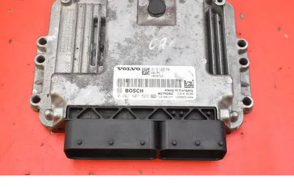 Volvo V40 Engine control unit/module ECU 31312578