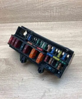 BMW 7 E65 E66 Fuse module 6900582 18560 USED