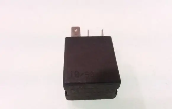 Renault Scenic I Other relay 7700414484