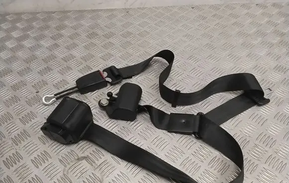Mercedes-Benz Sprinter W906 Rear seatbelt 9000200