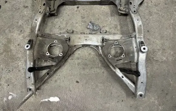 BMW 5 G30 G31 G38 Front subframe 6861106 600007610 720006835