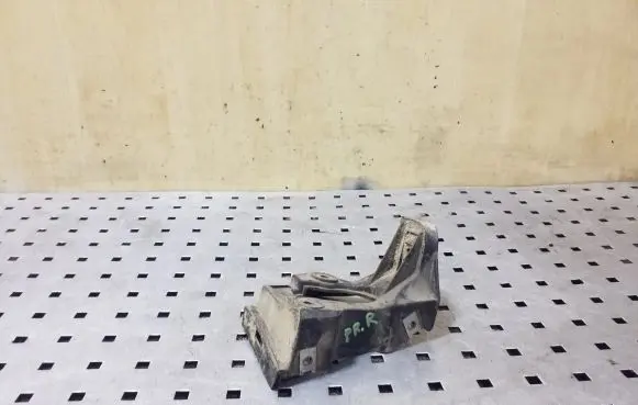 Audi A6 S6 C5 4B Front bumper mounting bracket 4B0853922B