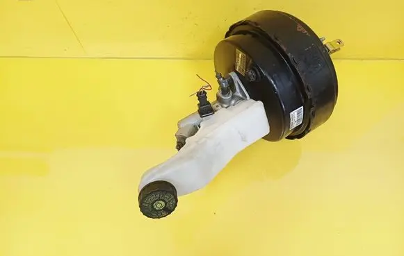 Toyota Corolla Verso AR10 Brake booster 25113479 0204024454 472000F030