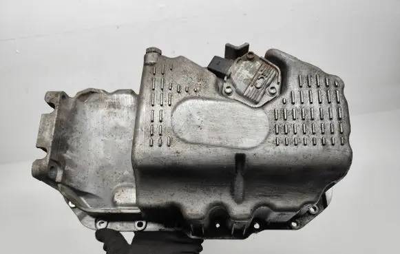 Volkswagen Golf V Oil sump 03C103603S