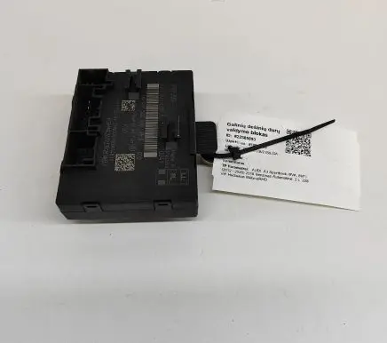 Audi A3 S3 8V Door control unit/module 5Q959595E 5Q959595B