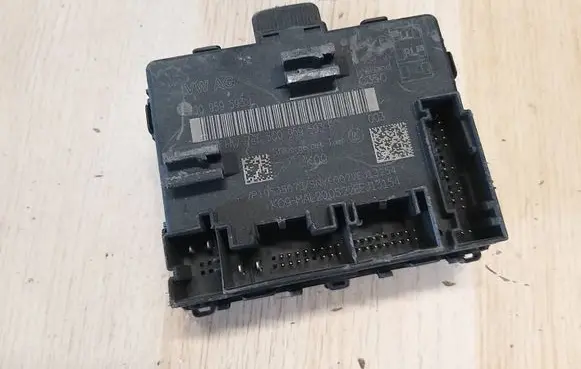 Volkswagen Golf SportWagen Door control unit/module 5Q0959593L