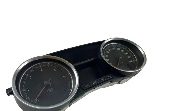 Citroen DS4 Speedometer (instrument cluster) 9675167180