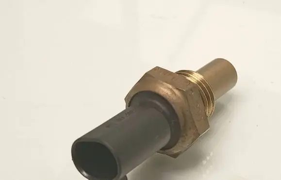 Mercedes-Benz C W205 Coolant temperature sensor A0051532328 0824121180C