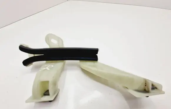 Peugeot 2008 II Front door windshield rail 9820820880